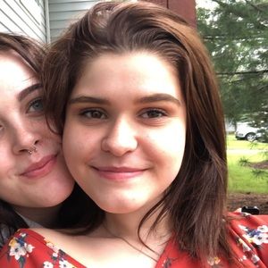 Meet your Posher, Adeline